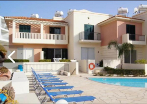 2 bedroom townhouse paphos Cyprus